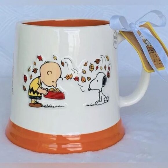NWT Rae Dunn x Peanuts Snoopy Charlie Brown Thankful Fall Scene Mug Cup - Picture 1 of 2